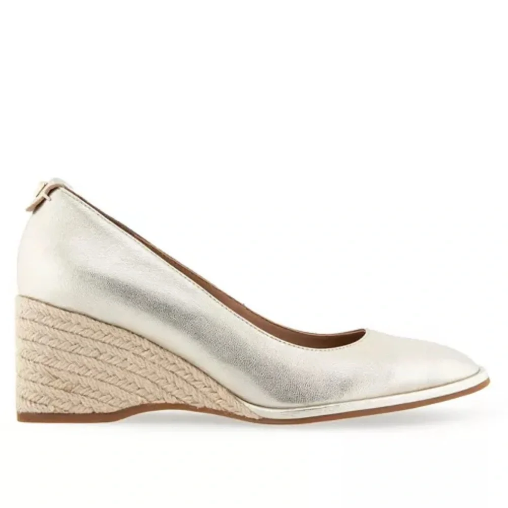 Aerosols Aurora Wedge Pump Soft Gold